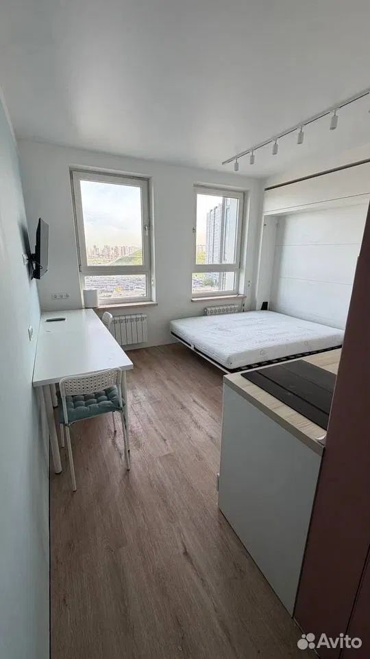 m. Lukhmanovskaya: Apartment, studio