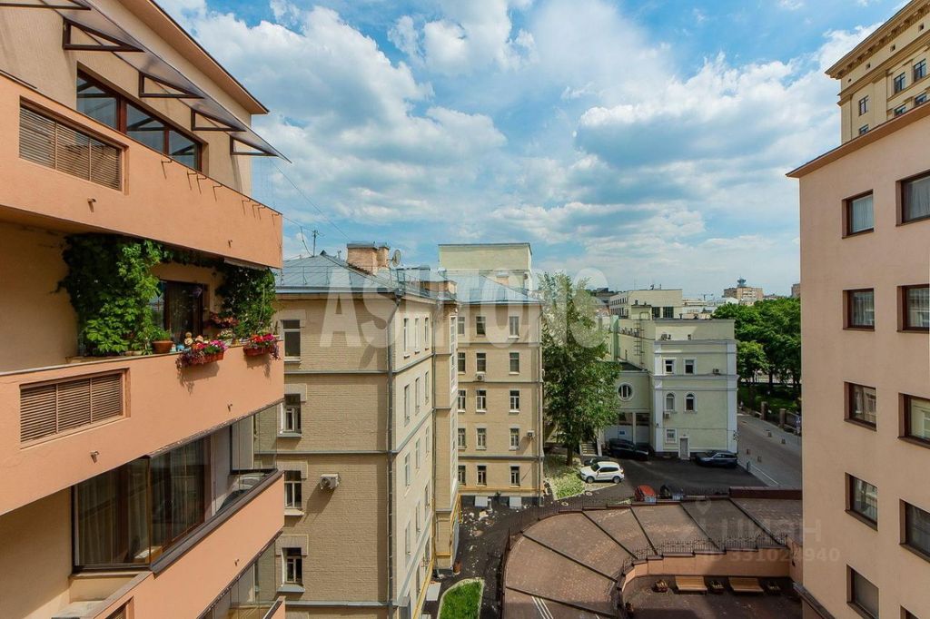 m. Tretyakovskaya: Apartment, 3-rooms