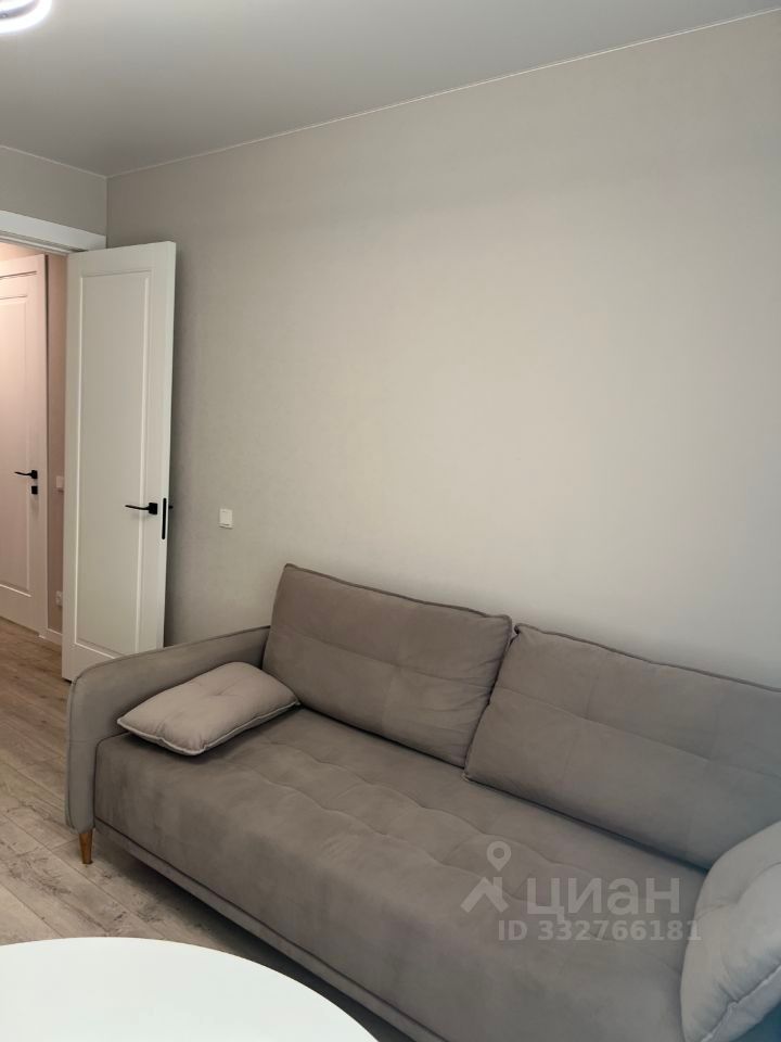 m. Strogino: Apartment, studio