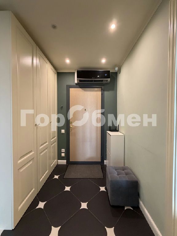 m. Annino: Apartment, 3-rooms