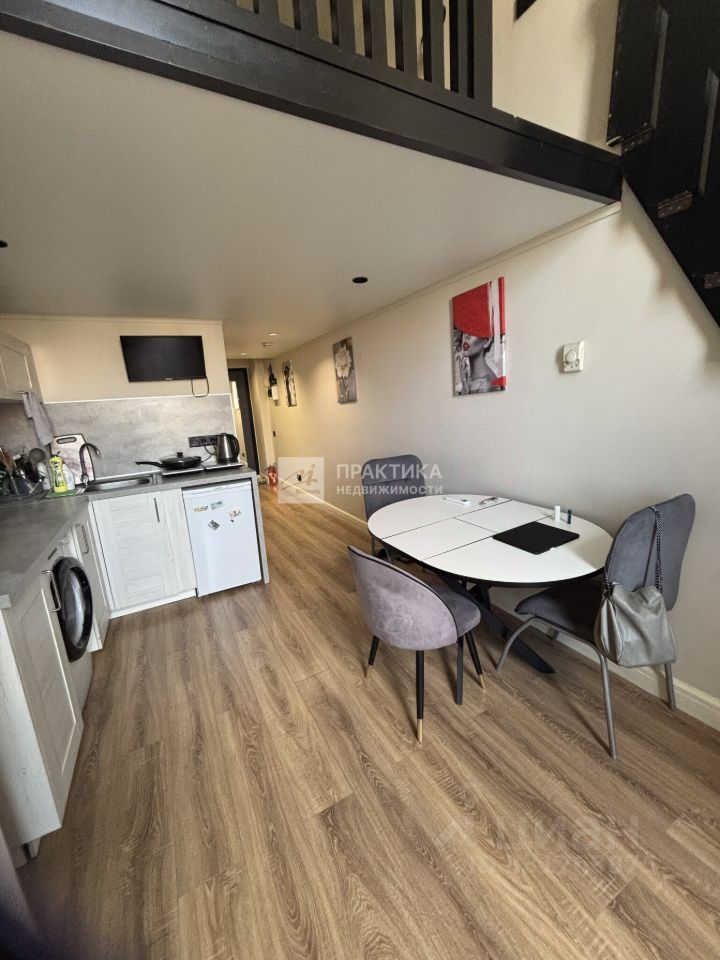 m. Sokol: Apartment, studio