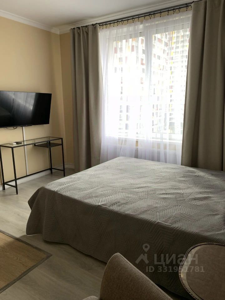 m. Strogino: Apartment, studio