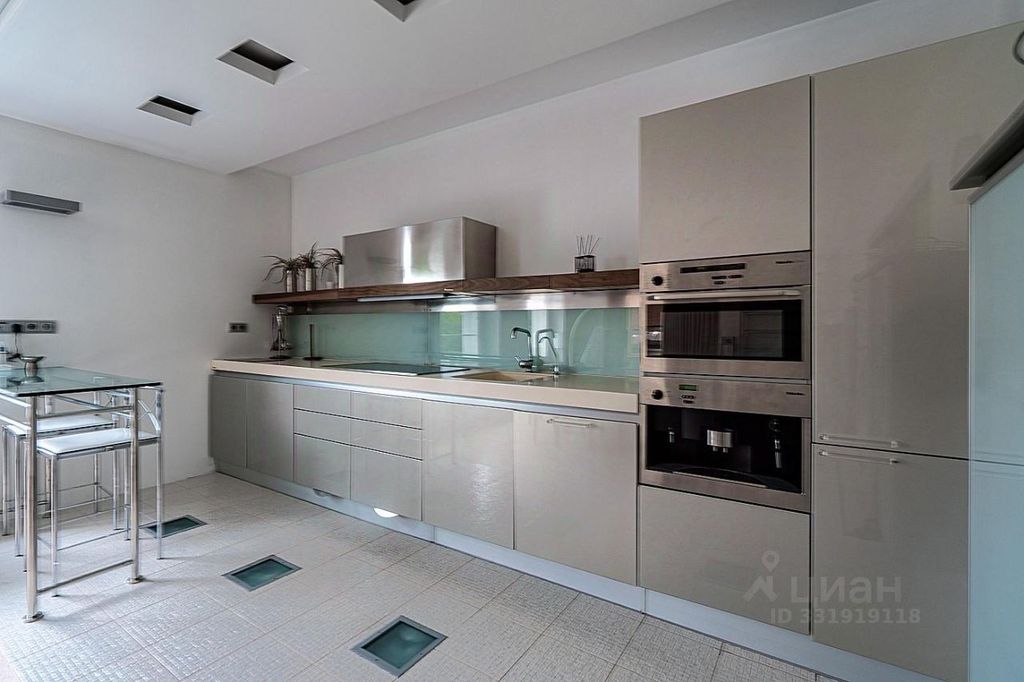 m. Minskaya: Apartment, 3-rooms