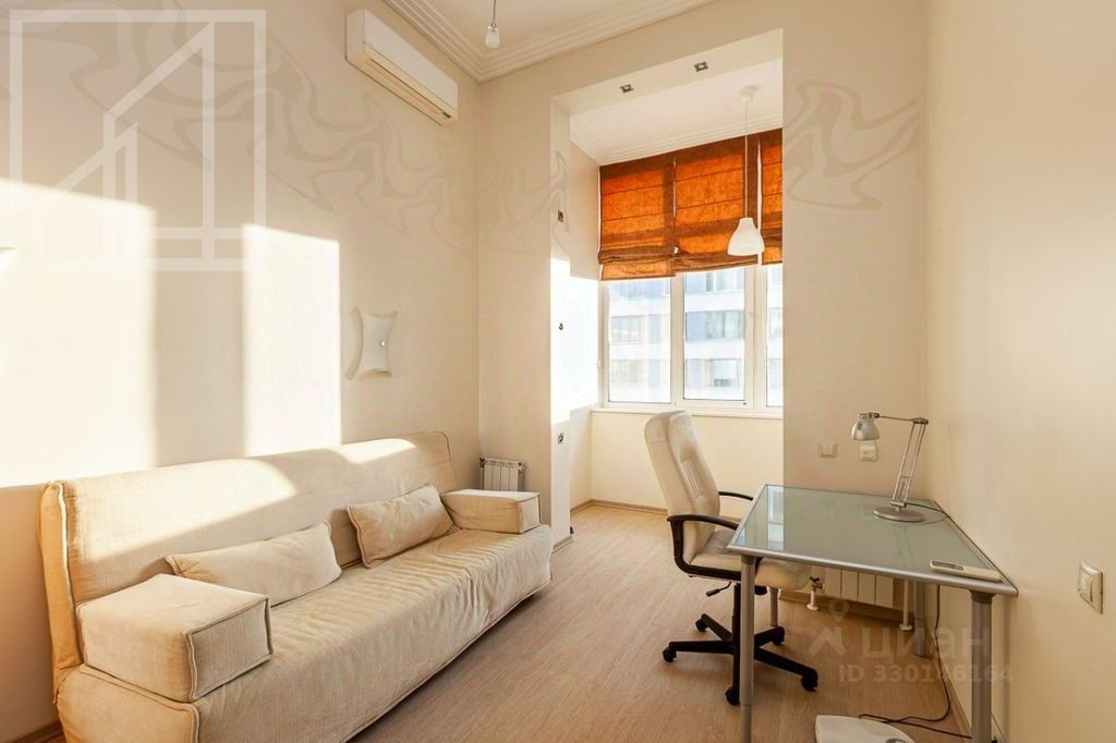 m. Shabolovskaya: Apartment, 3-rooms