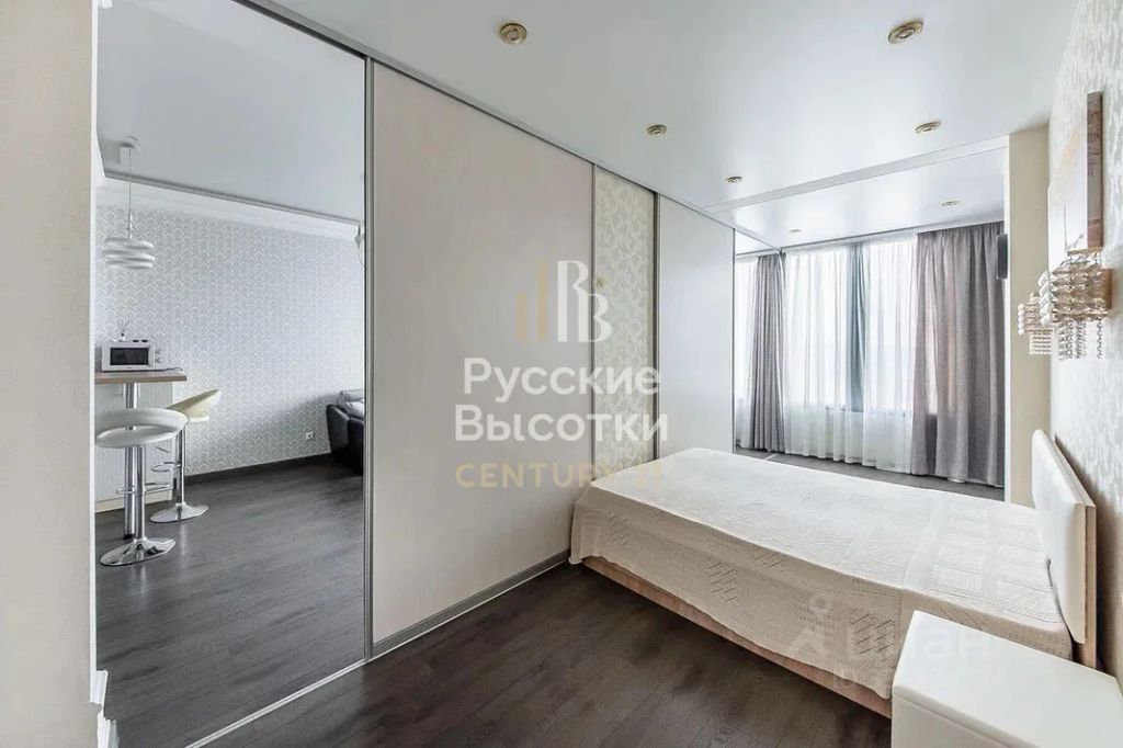 m. Lomonosovsky prospekt: Apartment, 2-rooms