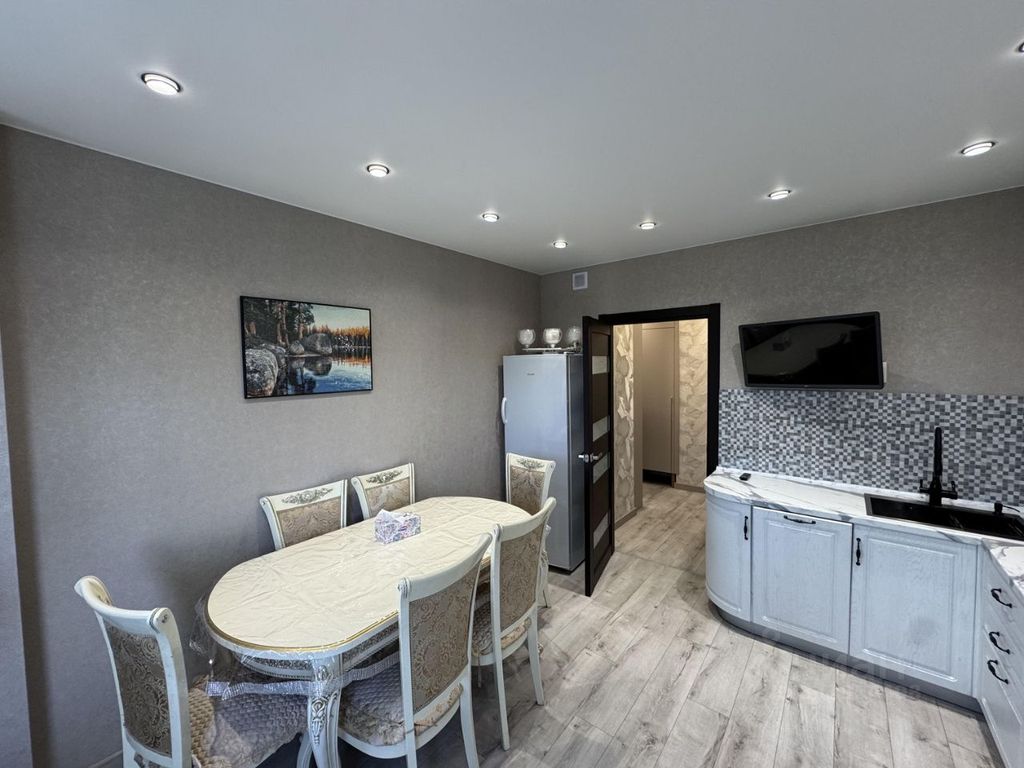 m. Bulvar Dmitriya Donskogo: Apartment, 2-rooms