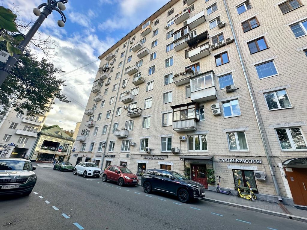 m. Barrikadnaya: Apartment, 2-rooms