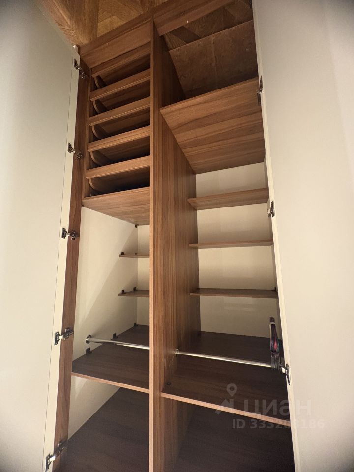 m. Ploschad Gagarina: Apartment, 2-rooms