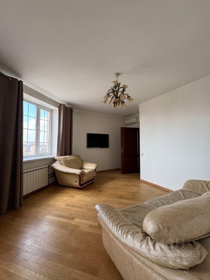 m. Lukhmanovskaya: Apartment, 2-rooms
