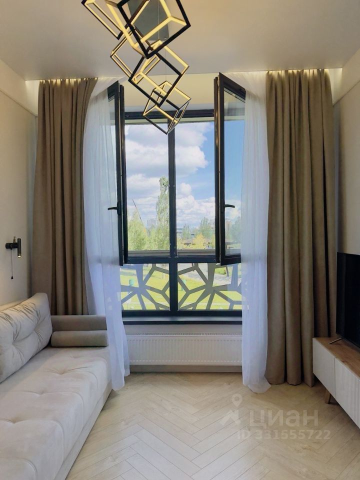 m. ZIL: Apartment, 2-rooms