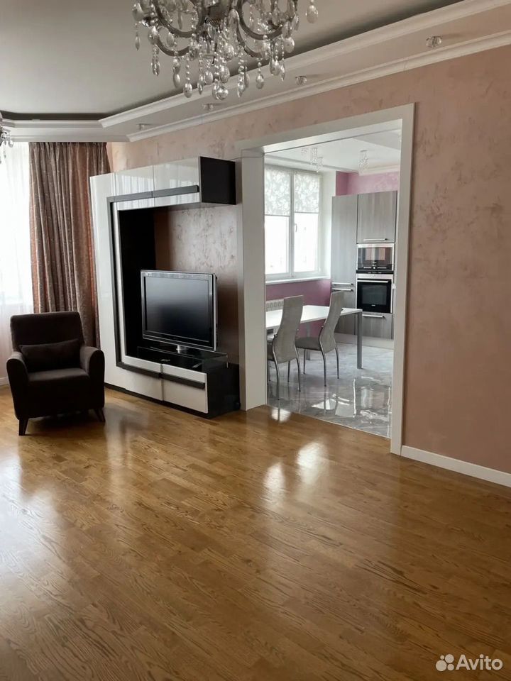 m. Narodnoe Opolchenie: Apartment, 2-rooms