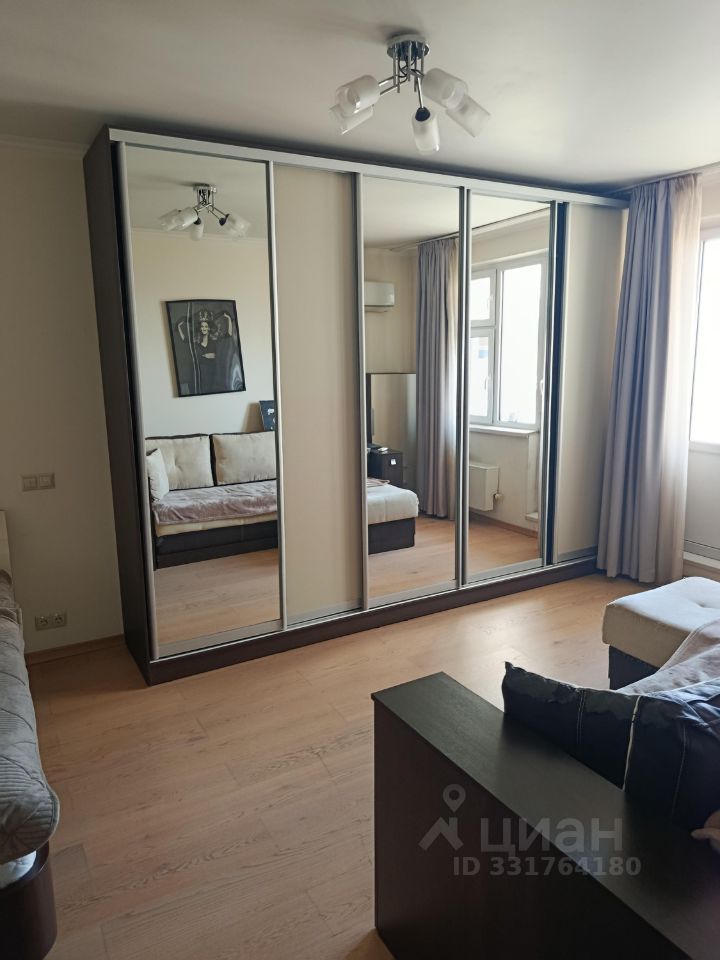 m. Ulitsa Milashenkova: Apartment, 1-rooms