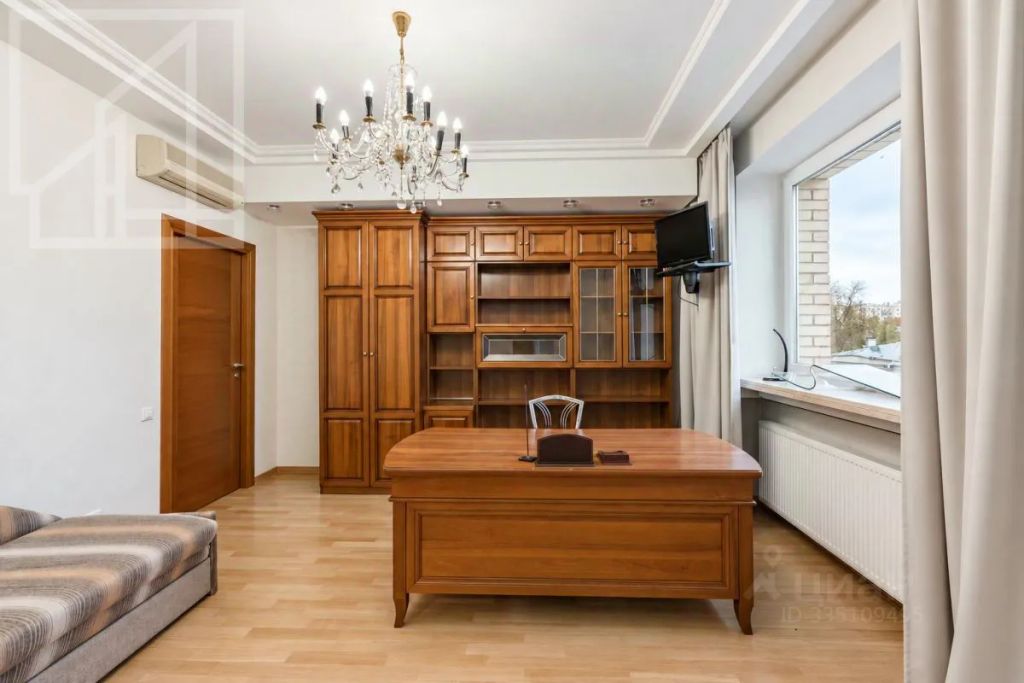 m. Pushkinskaya: Apartment, 3-rooms
