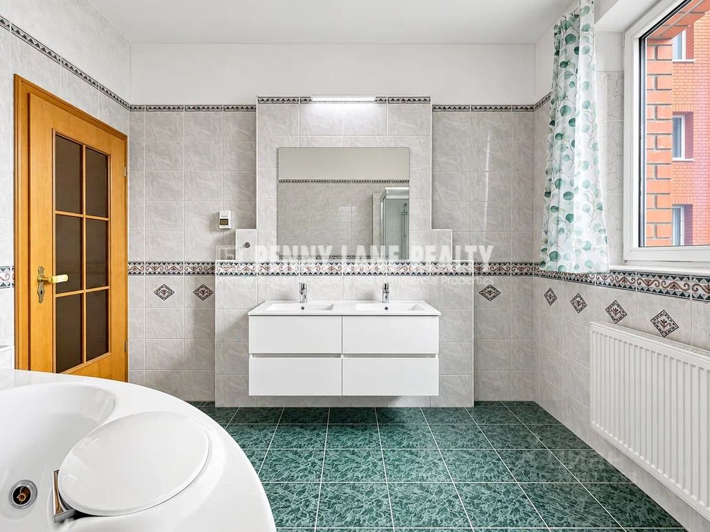 m. Universitet druzhby narodov: Apartment, 3-rooms