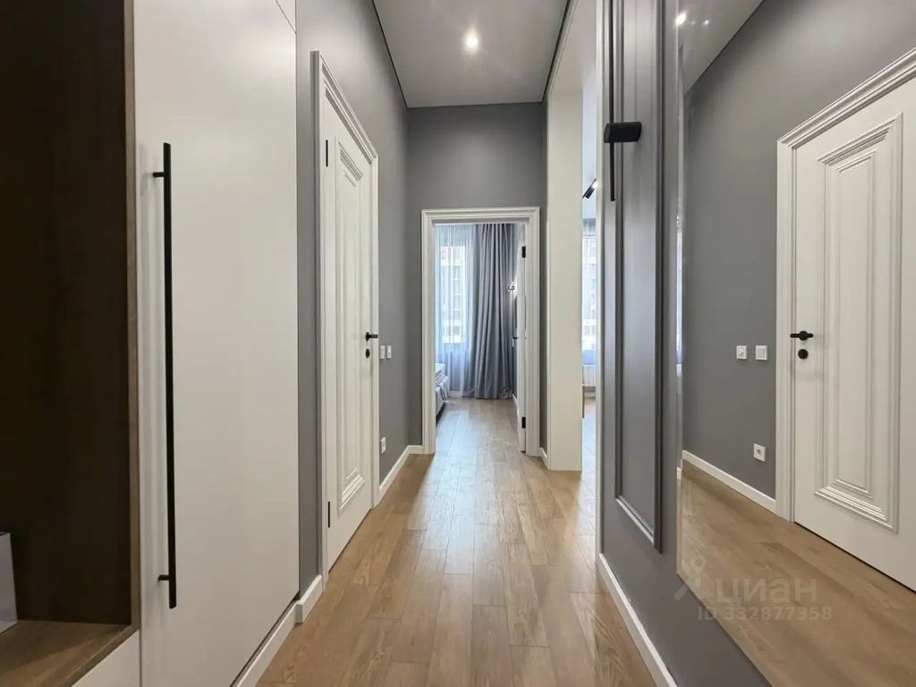 m. ZIL: Apartment, 2-rooms