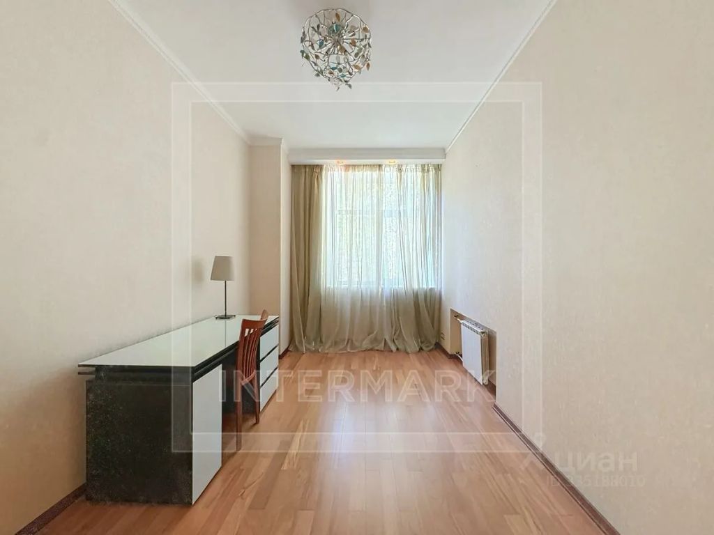 m. Tverskaya: Apartment, 3-rooms
