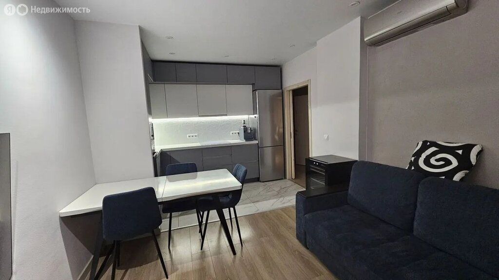 m. Lyublino: Apartment, 2-rooms