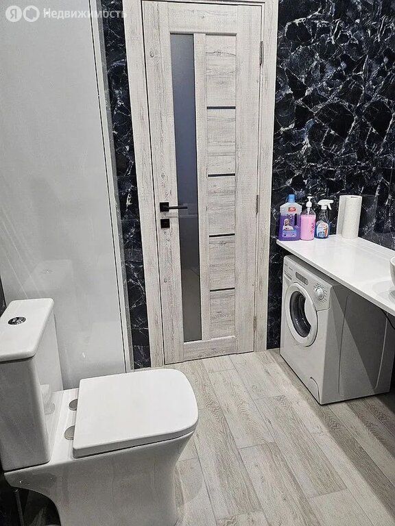 m. Moskva Tovarnaya: Apartment, studio