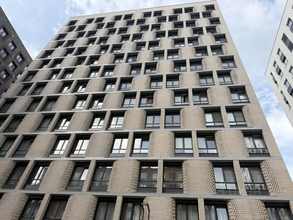 m. ZIL: Apartment, 2-rooms