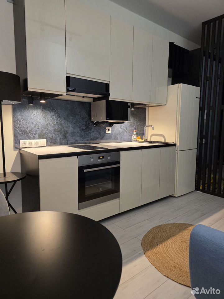 m. ZIL: Apartment, 1-rooms