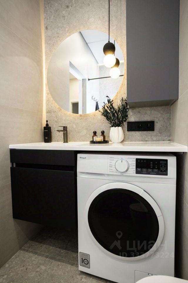 m. ZIL: Apartment, 2-rooms