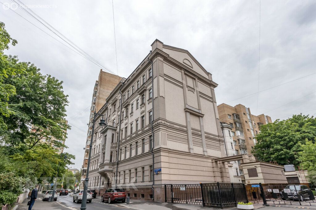m. Smolenskaya: Apartment, 4-rooms