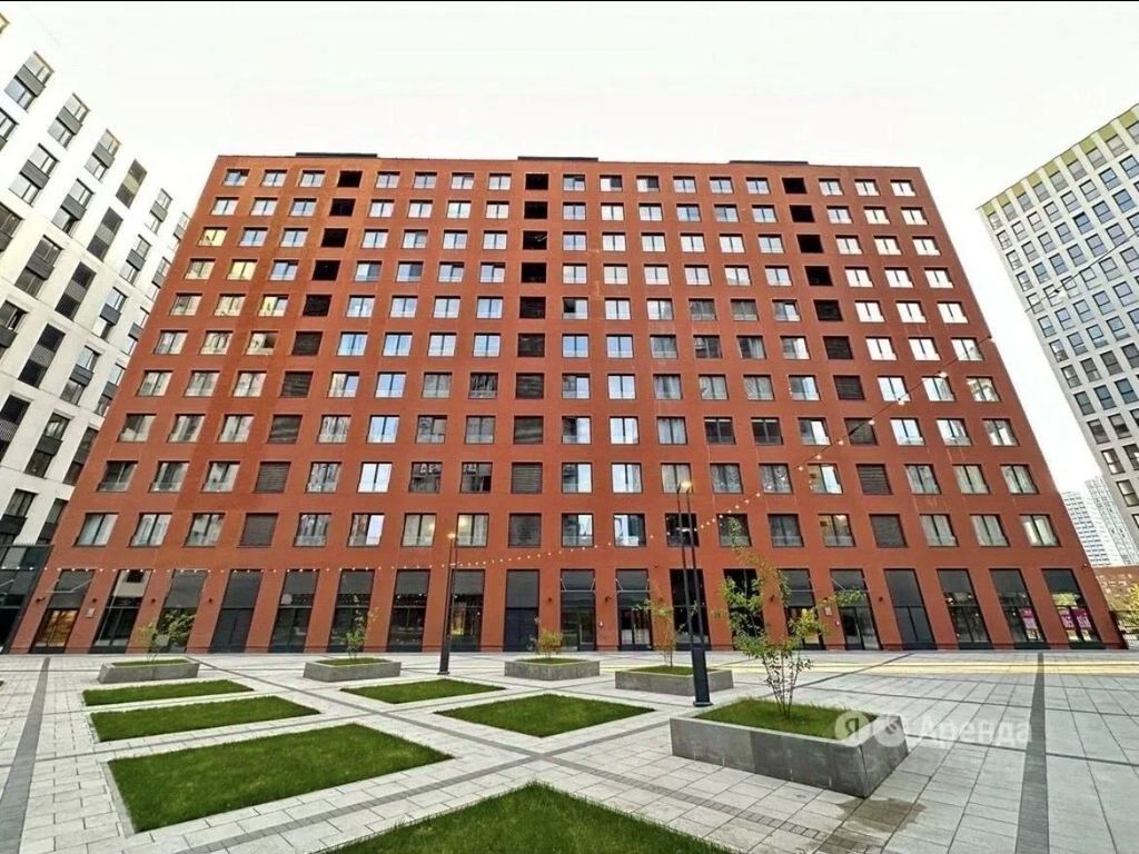 m. ZIL: Apartment, 2-rooms