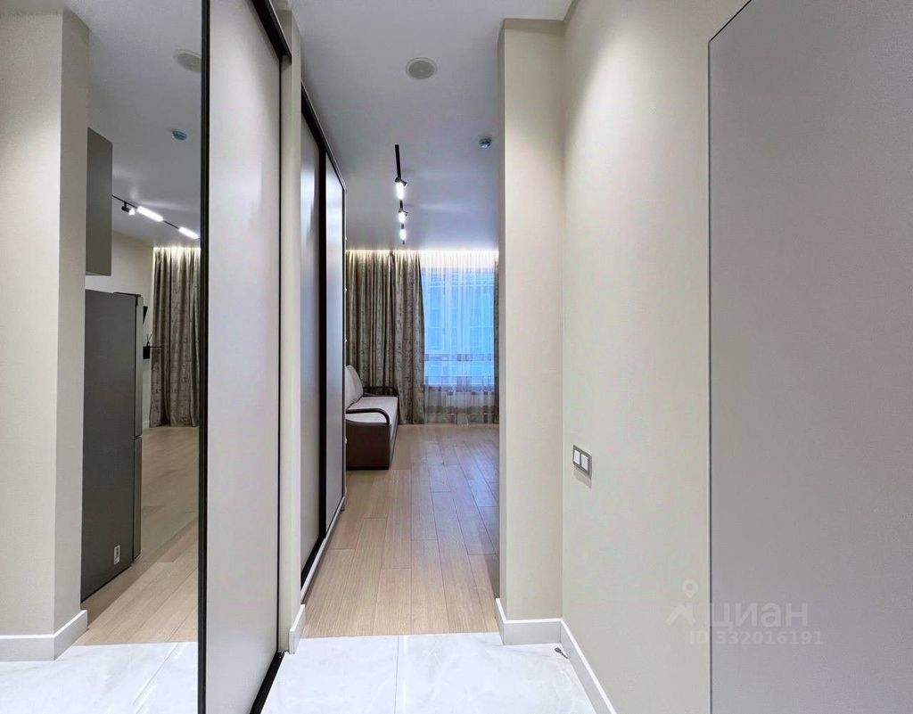 m. Moskva Tovarnaya: Apartment, studio