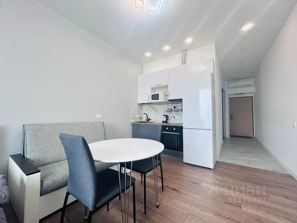 m. Shelepikha: Apartment, studio