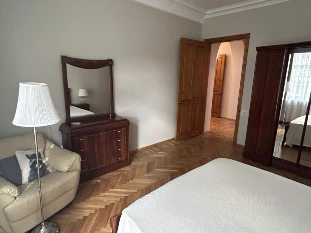 m. Okhotny ryad: Apartment, 2-rooms
