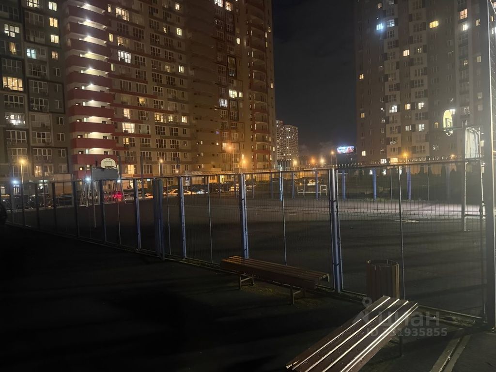 m. Aminyevskaya: Apartment, 3-rooms