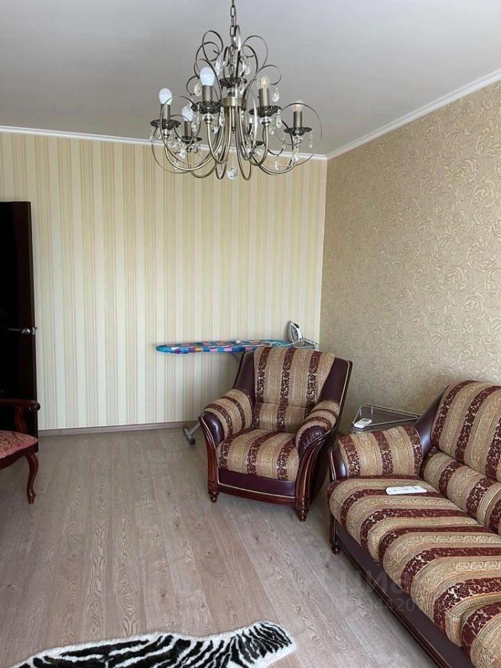 m. Nekrasovka: Apartment, 3-rooms