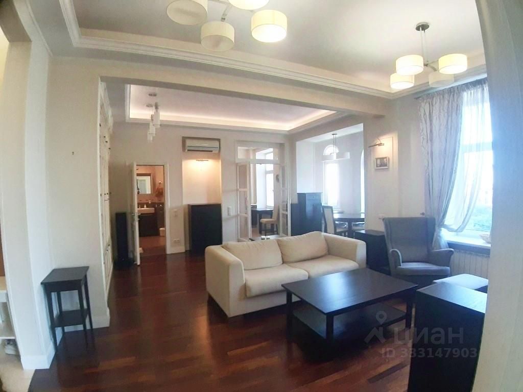 m. Smolenskaya: Apartment, 2-rooms
