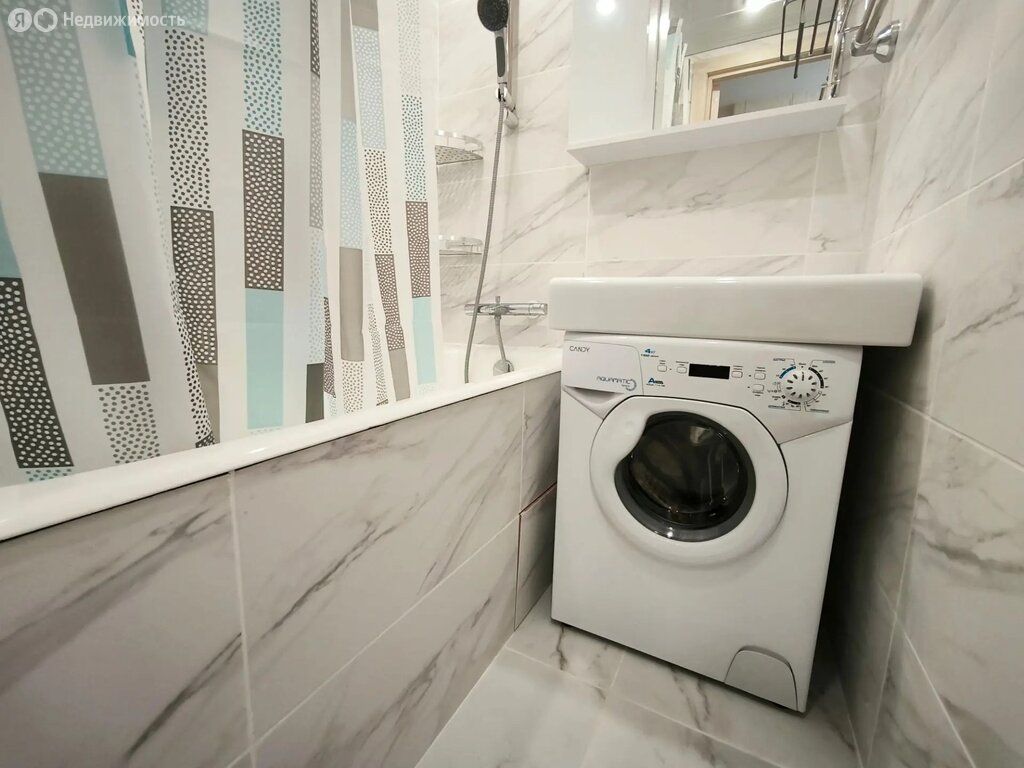 m. Polyanka: Apartment, 2-rooms