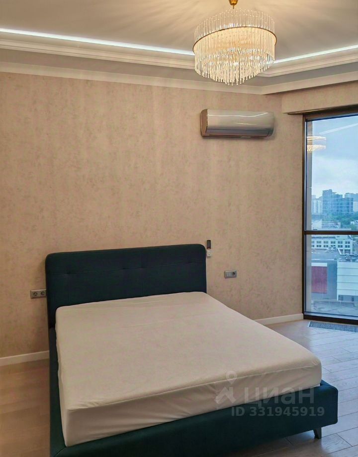 m. Yugo-Zapadnaya: Apartment, 2-rooms