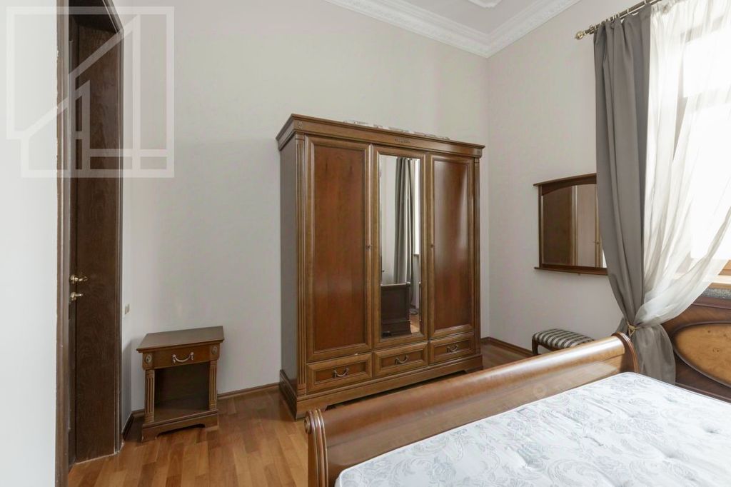 m. Mayakovskaya: Apartment, 3-rooms