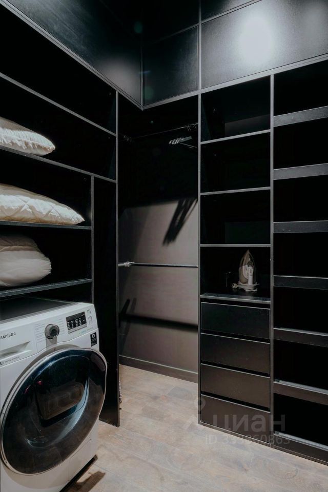 m. ZIL: Apartment, 2-rooms