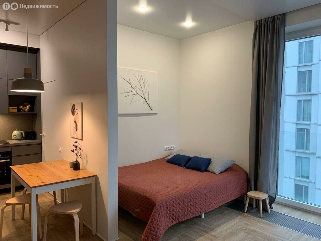 m. ZIL: Apartment, 2-rooms