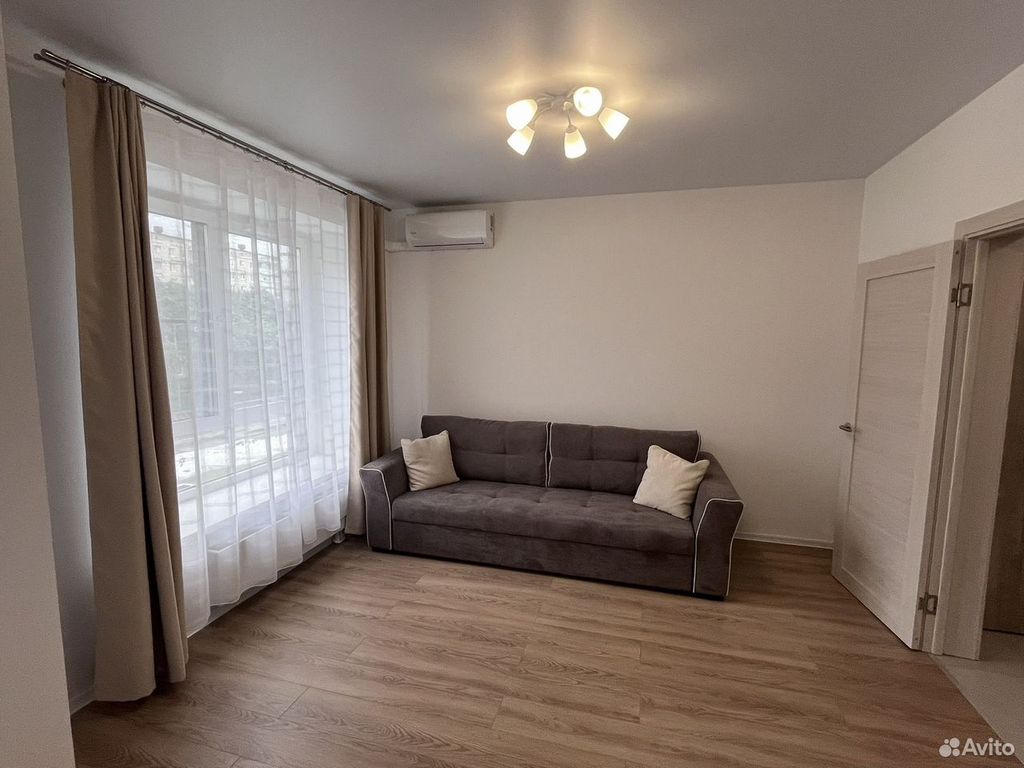 m. Lyublino: Apartment, 1-rooms