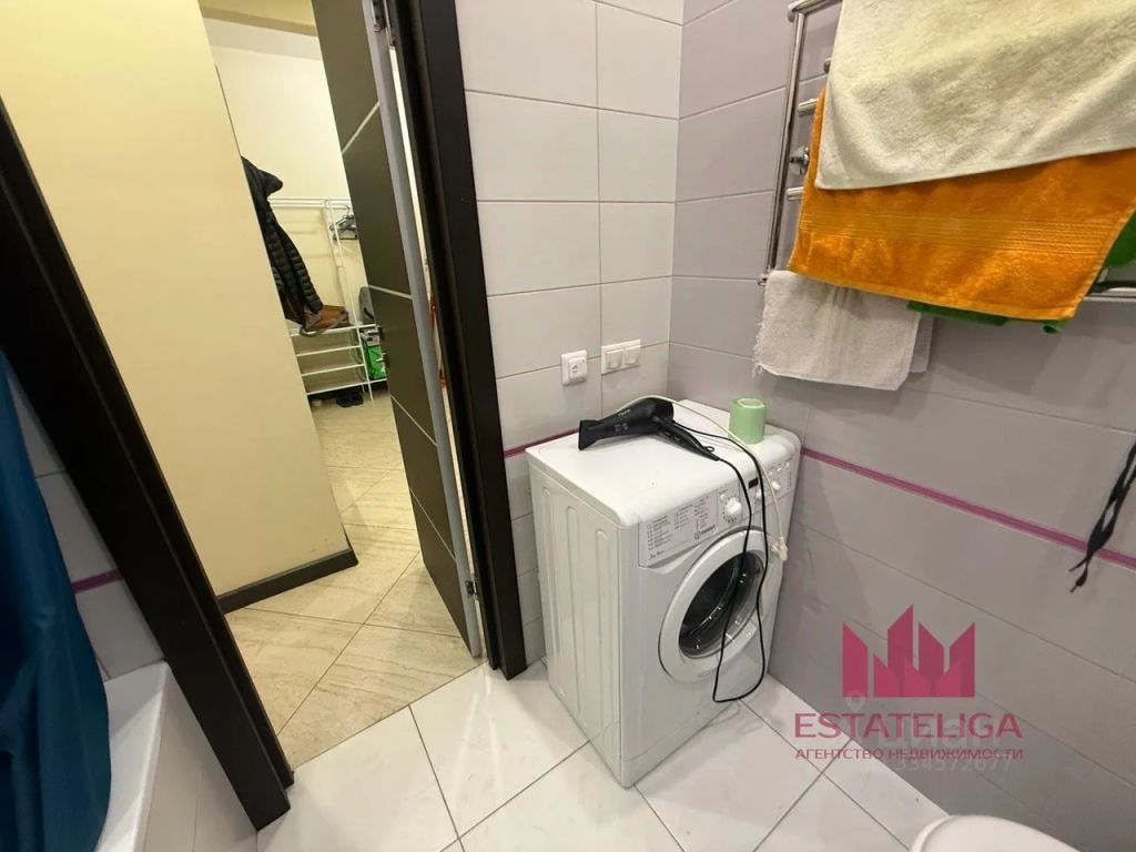 m. Lukhmanovskaya: Apartment, 1-rooms