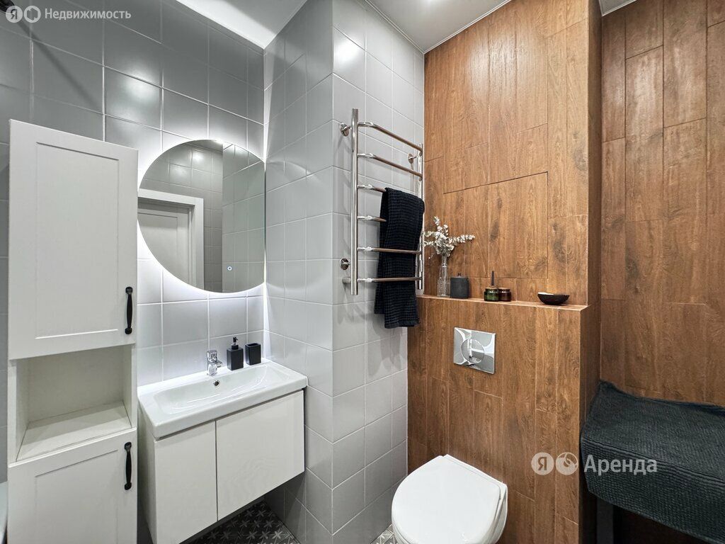 m. ZIL: Apartment, 1-rooms