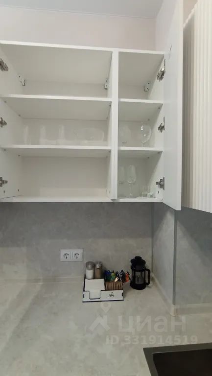 m. Filatov lug: Apartment, studio