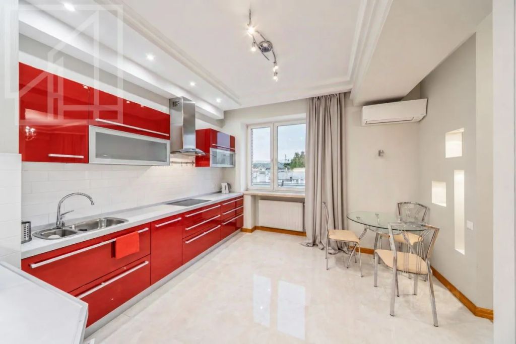 m. Pushkinskaya: Apartment, 3-rooms