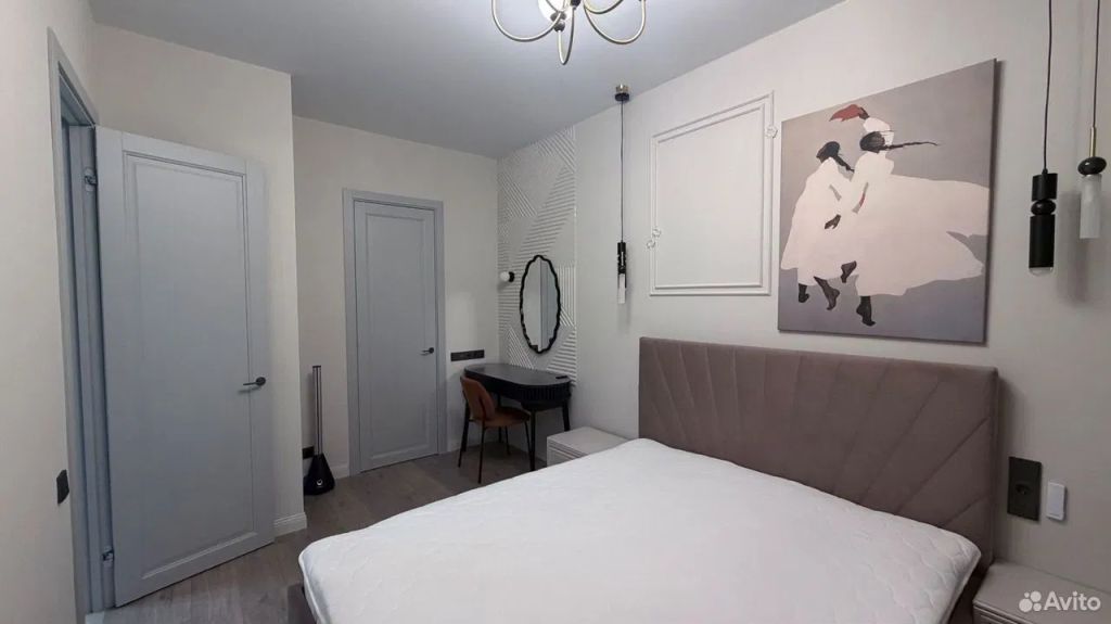 m. ZIL: Apartment, 2-rooms