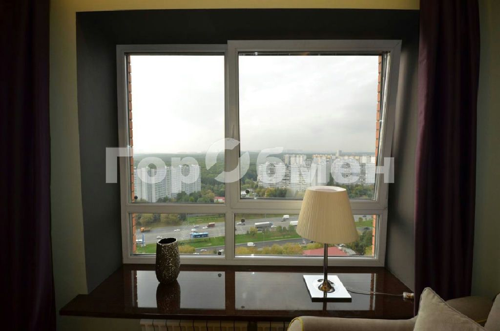 m. Annino: Apartment, 3-rooms