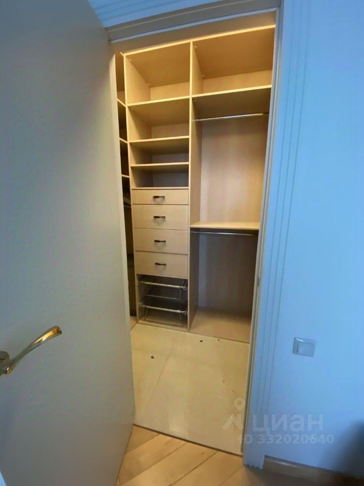 m. Profsoyuznaya: Apartment, 3-rooms