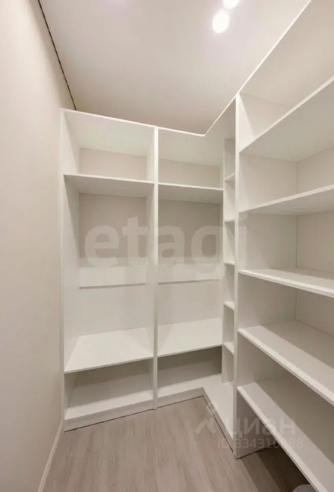 m. Novokuznetskaya: Apartment, 2-rooms