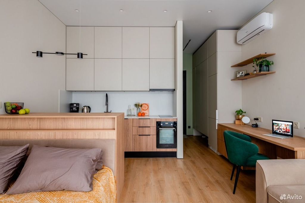 m. Zorge: Apartment, studio