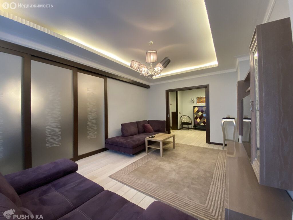 m. Yugo-Zapadnaya: Apartment, 3-rooms