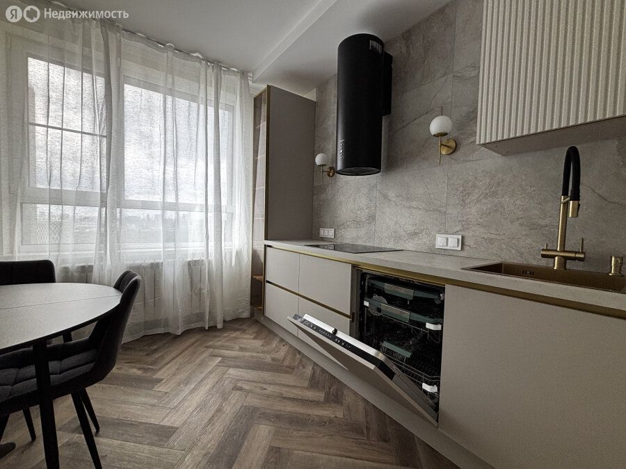 m. Ulitsa 1905 goda: Apartment, 2-rooms
